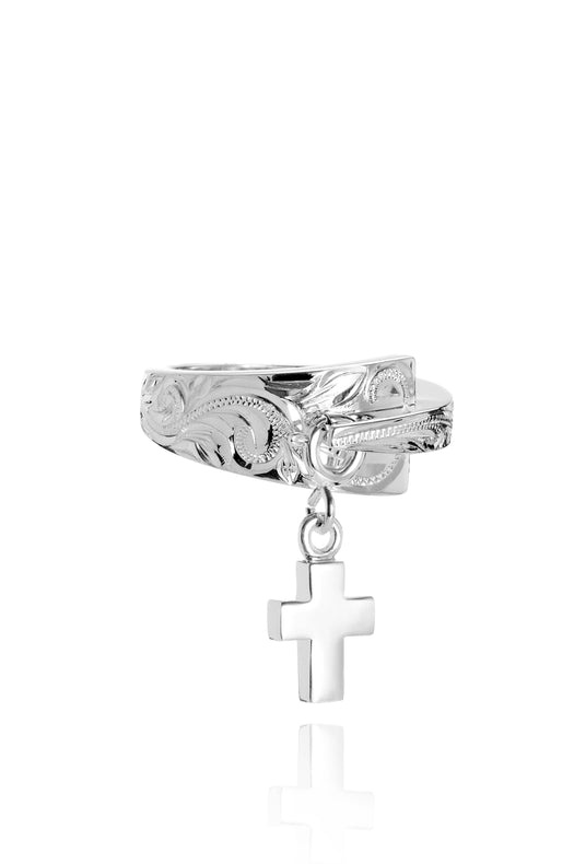 The picture shows a 925 sterling silver cross wrap ring with hand-engravings.