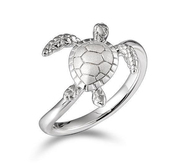 The picture shows a 925 sterling silver sea turtle ring.