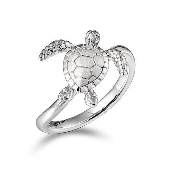 The picture shows a 925 sterling silver sea turtle ring.