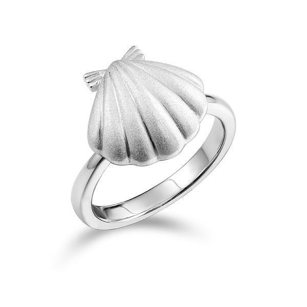 The picture shows a 925 sterling silver matte seashell ring.