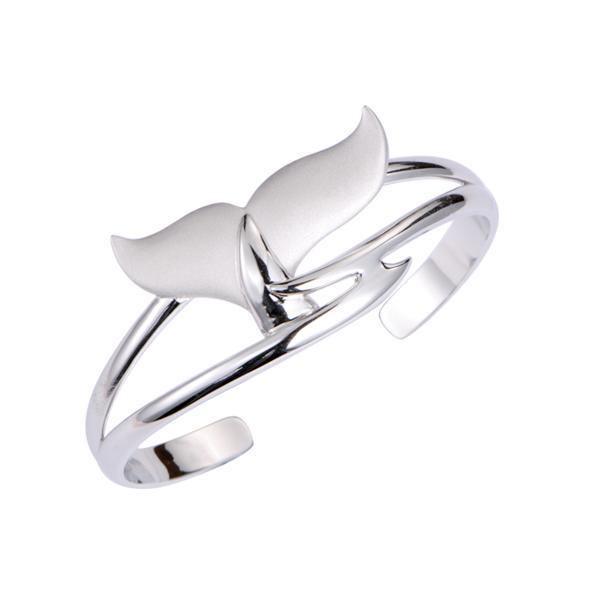 The picture shows a 925 sterling silver whale tail bangle.